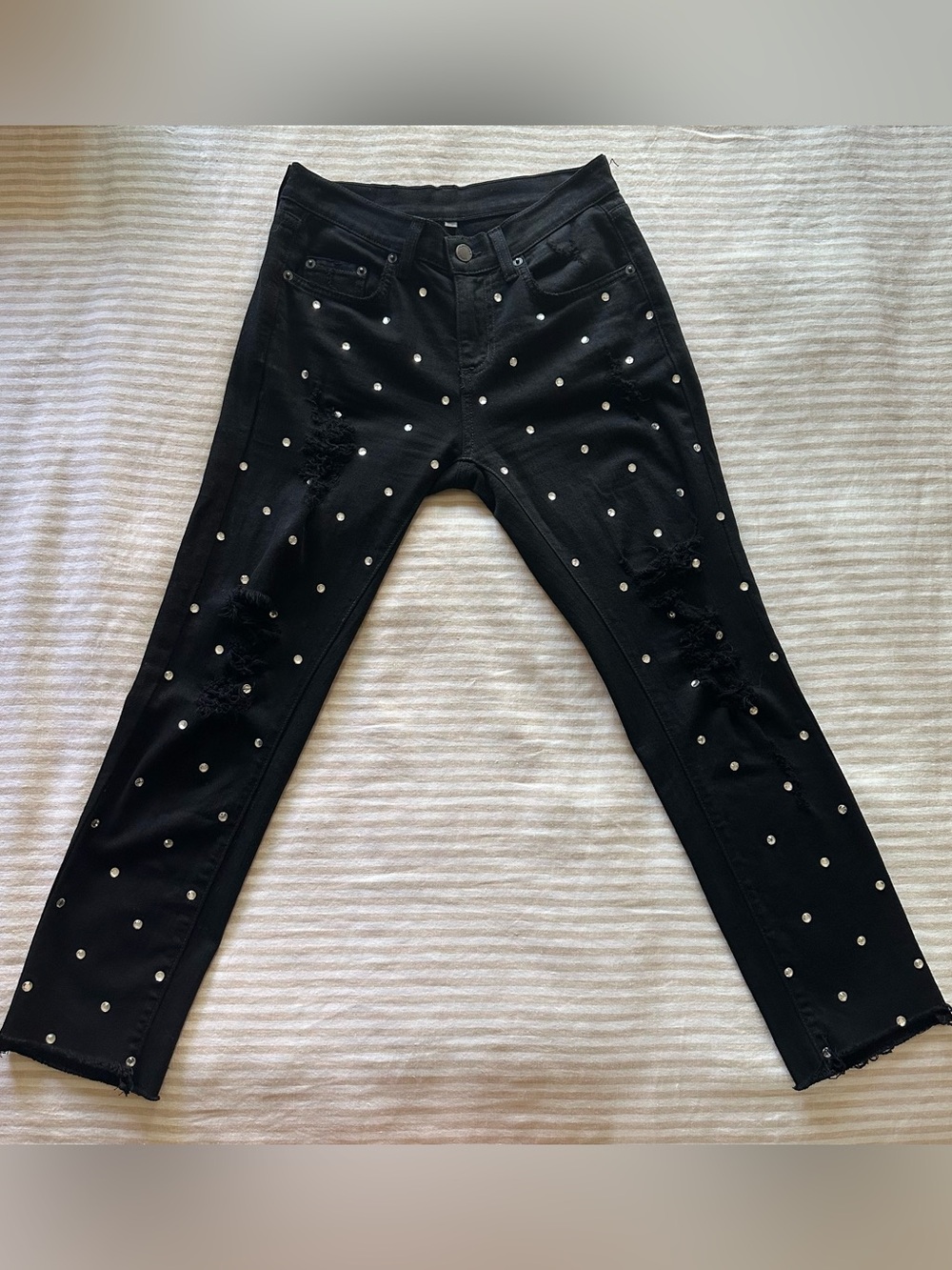black carmar acrylic gemstone embellished jeans / sz 25